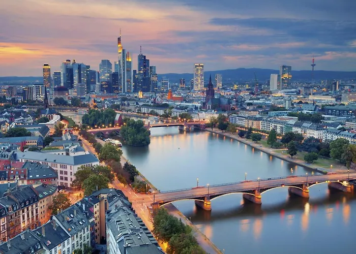 Little Paris 3*